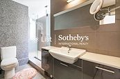 Smiley Court 怡苑 | Master Bathroom