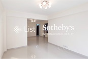 89 Blue Pool Road 藍塘道89號 | Living and Dining Room