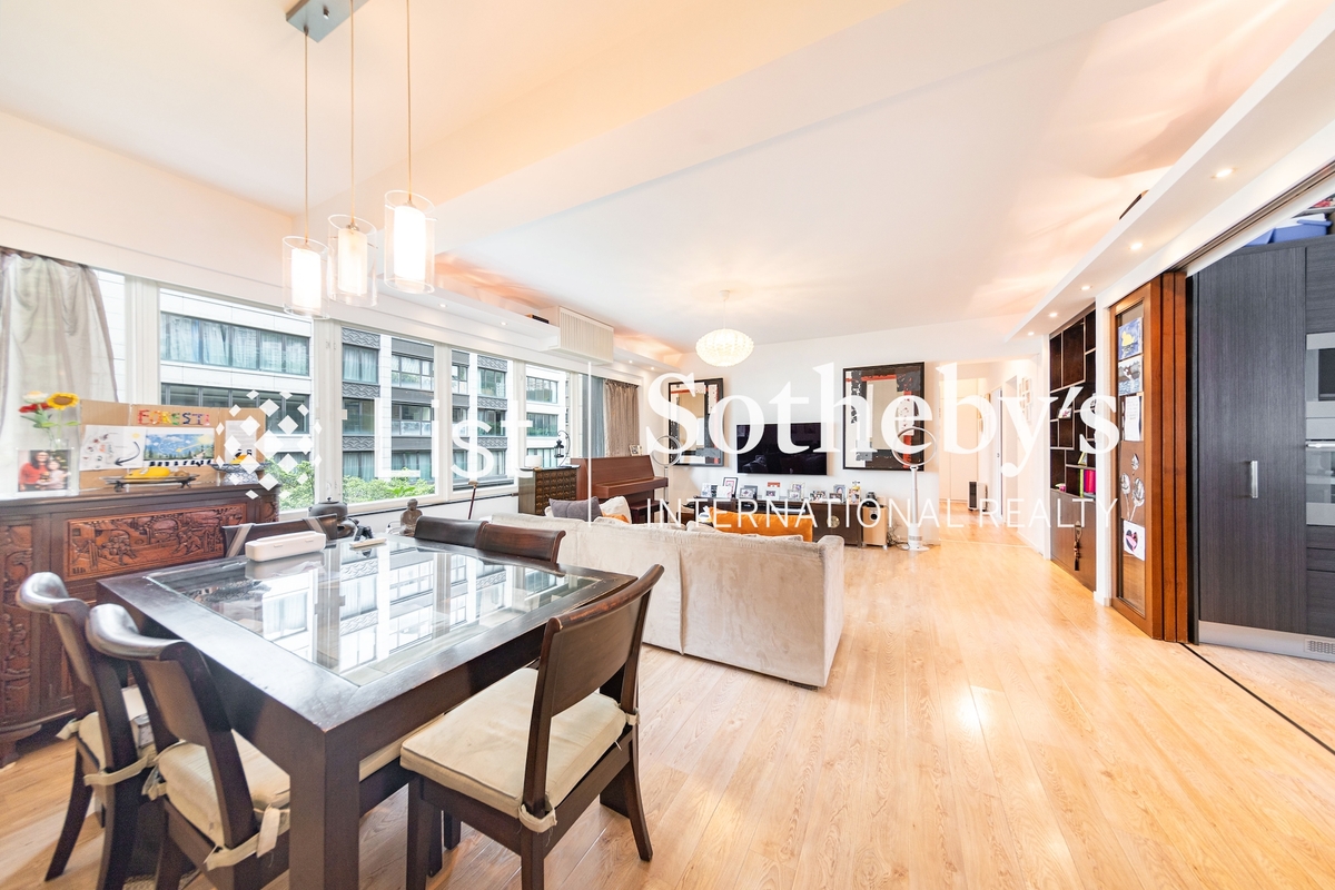 Wing On Lodge 永安新邨 | Living and Dining Room