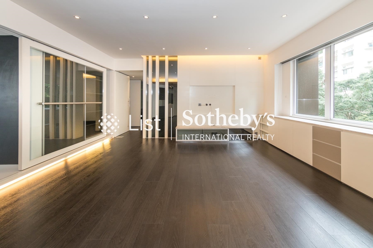 Wing On Lodge 永安新邨 | Living and Dining Room