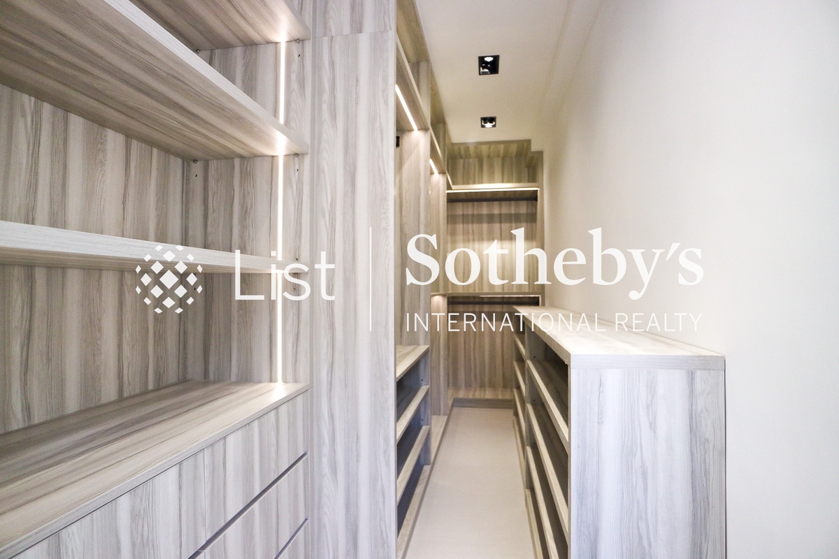 Tregunter 地利根德閣 | Walk-in Closet in Master Bedroom 