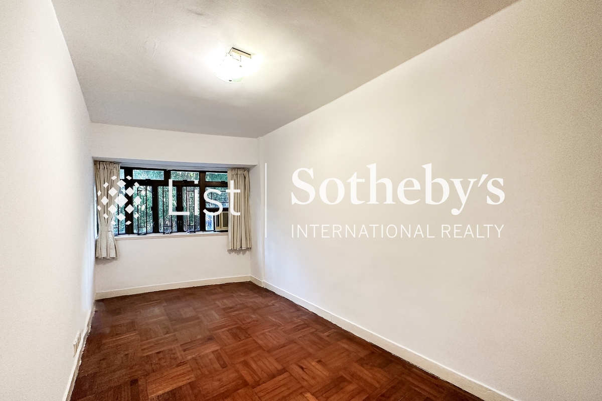 Happy View Court 華景閣 | Second Bedroom