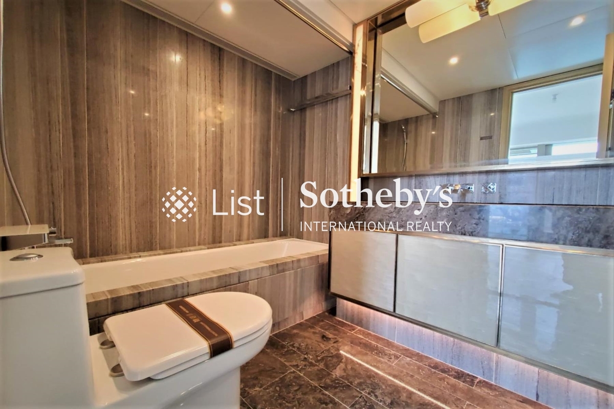 Harbour Glory 維港頌 | Master Bathroom