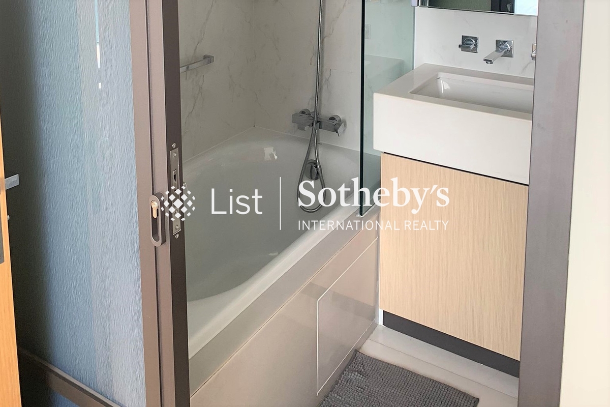 The Hudson 浚峯 | Master Bathroom