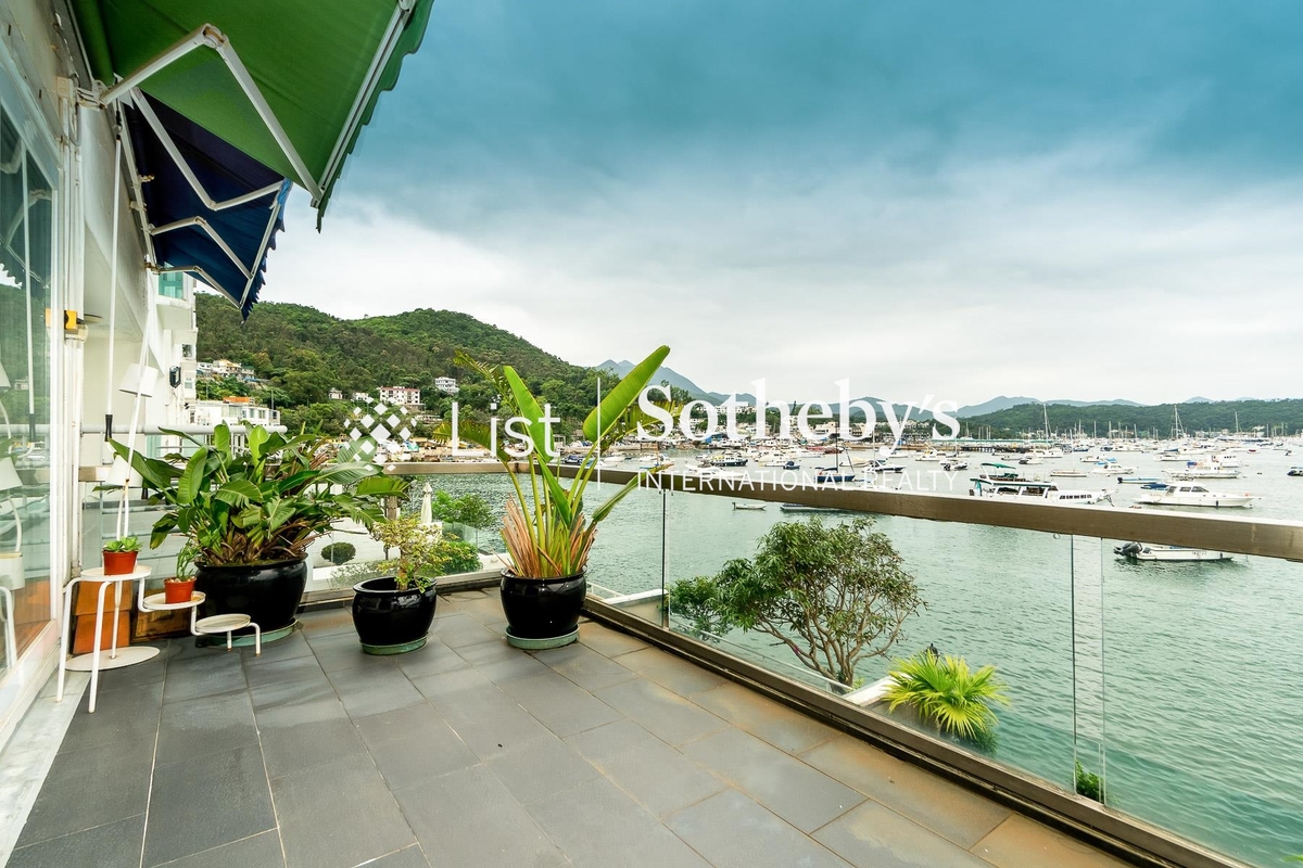 Marina Cove 匡湖居 | Balcony off Family Room