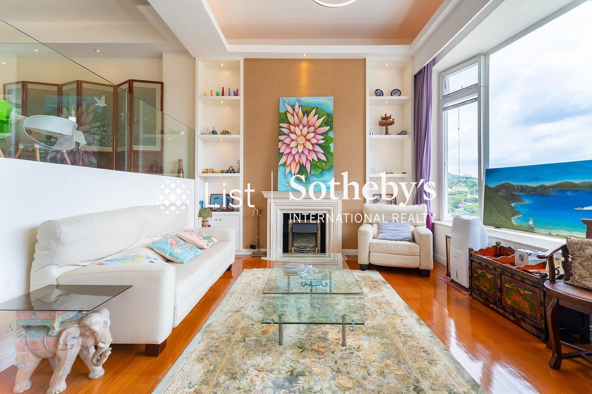 Golden Cove Lookout 金碧苑 | Living Room