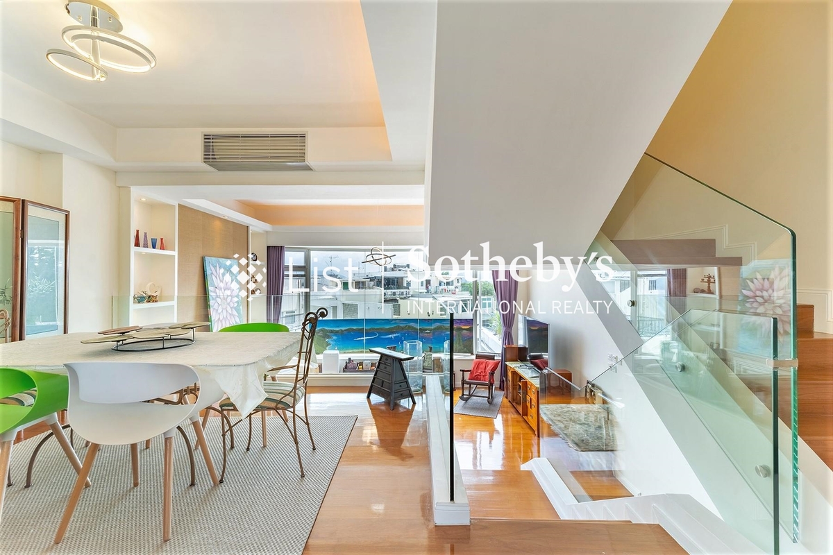 Golden Cove Lookout 金碧苑 | Dining Room