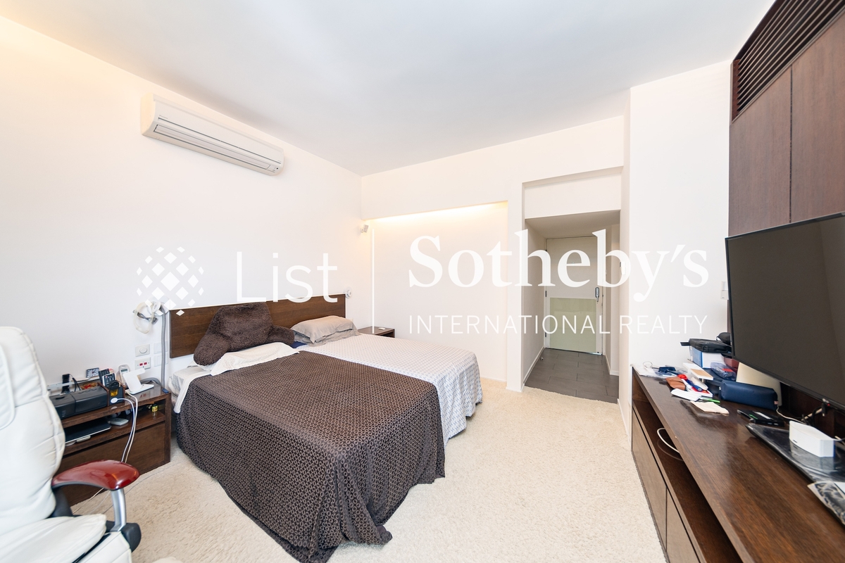 Golden Cove Lookout 金碧苑 | Master Bedroom