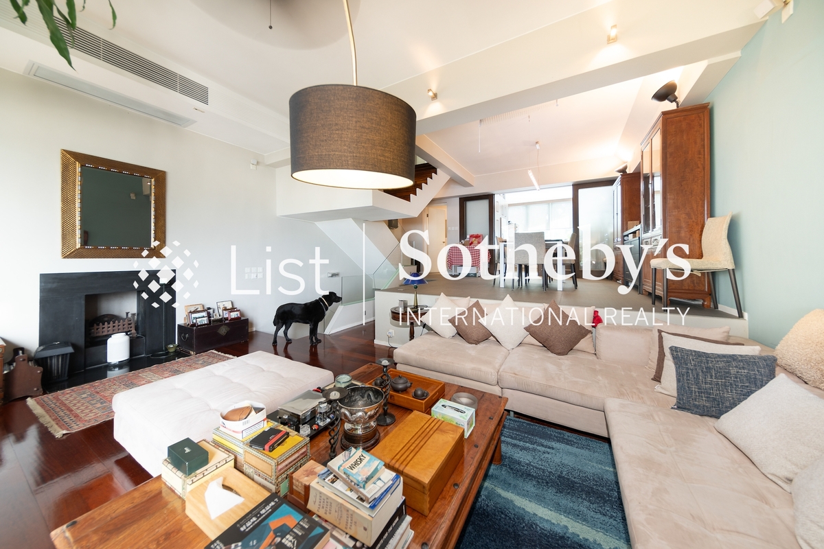 Golden Cove Lookout 金碧苑 | Living Room