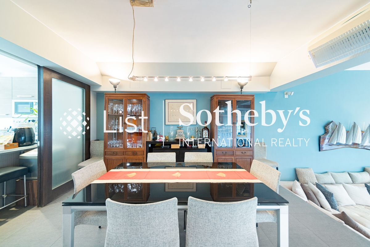 Golden Cove Lookout 金碧苑 | Dining Room