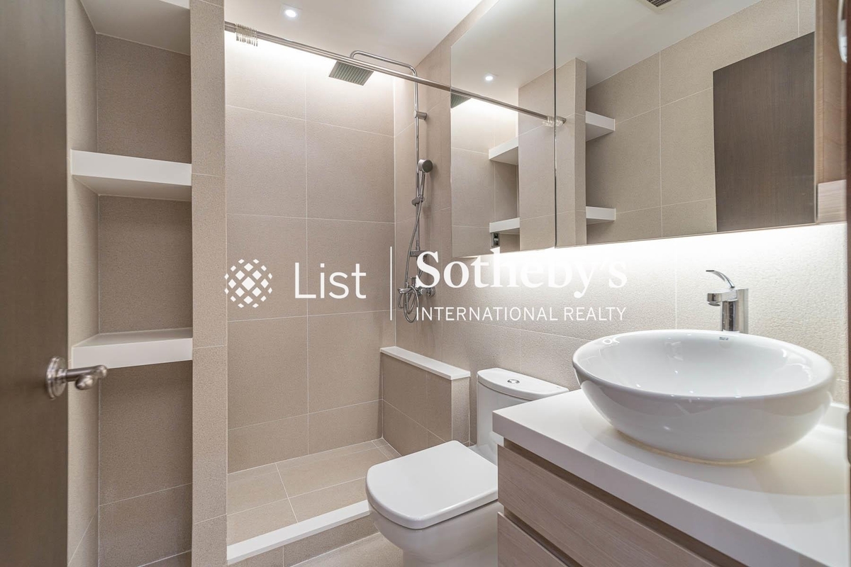Nos. 4-10 Green Lane 箕璉坊4-10號 | Second En-suite Bathroom