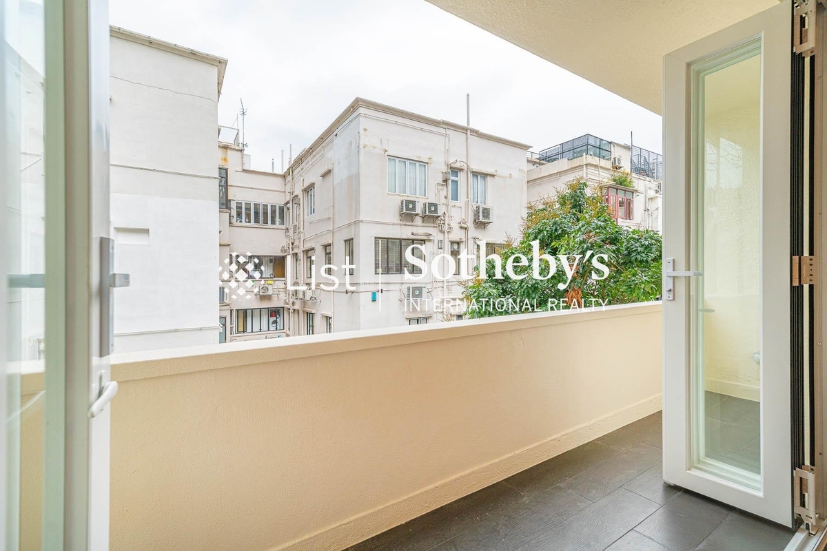 Nos. 4-10 Green Lane 箕璉坊4-10號 | Balcony off Living and Dining Room