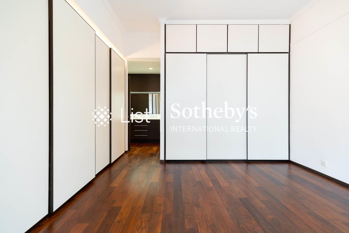 Nos. 4-10 Green Lane 箕璉坊4-10號 | Built-in Wardrobe in Master Bedroom