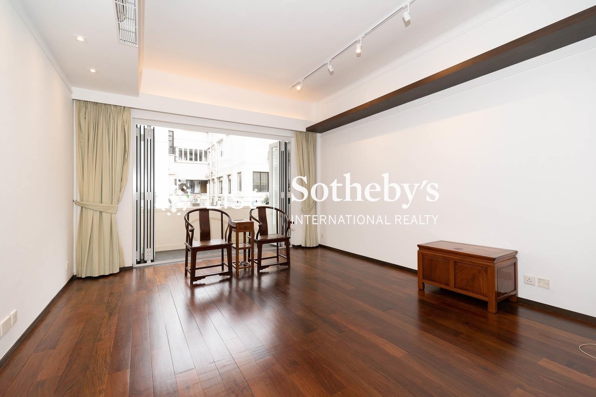 Nos. 4-10 Green Lane 箕璉坊4-10號 | Living Room