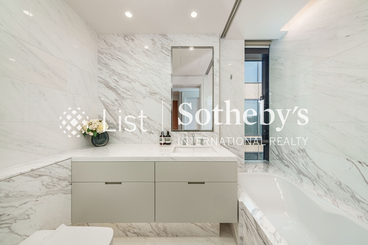 8 Deep Water Bay Drive 深水灣徑8號 | Second En-suite Bathroom