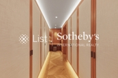 8 Deep Water Bay Drive 深水灣徑8號 | Dressing Area in Master Bedroom 