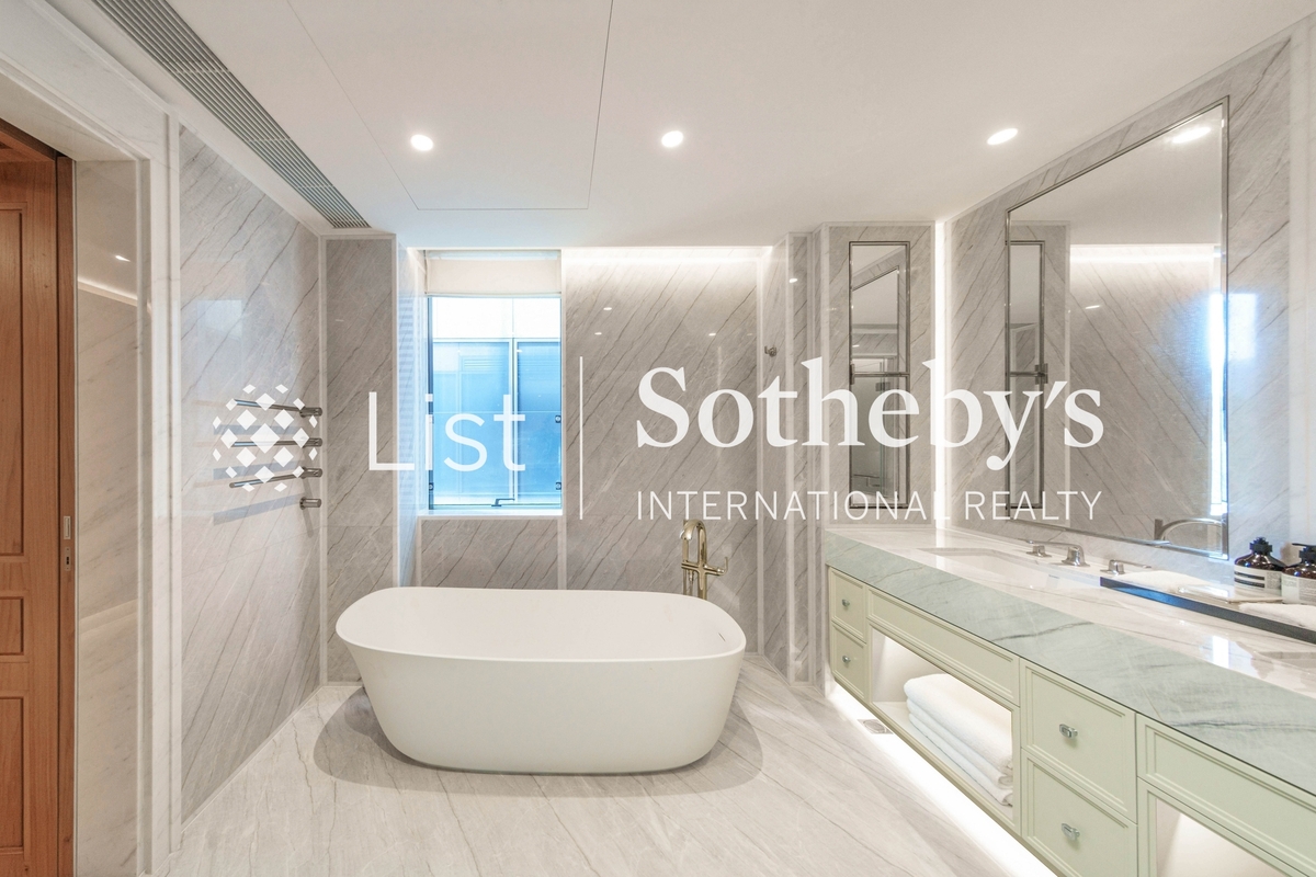 8 Deep Water Bay Drive 深水灣徑8號 | Master Bathroom