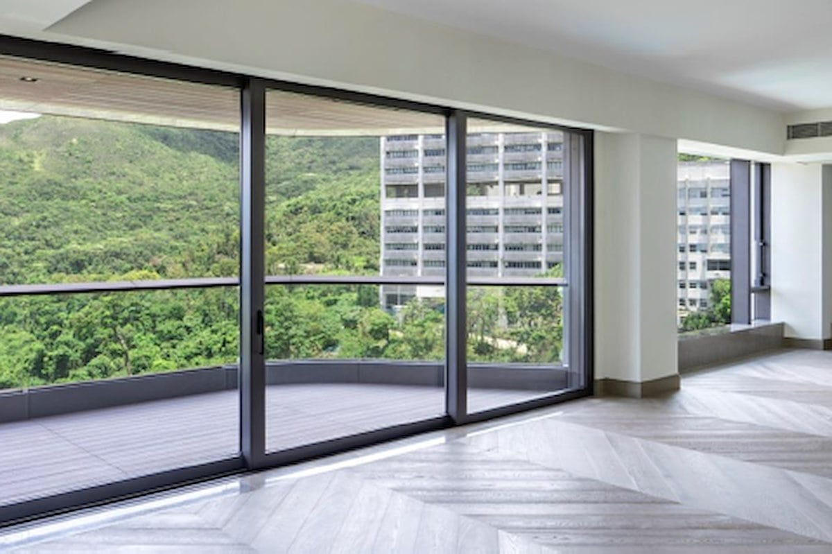 8 Deep Water Bay Drive 深水湾径8号 | Living and Dining Room