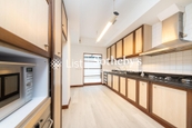 15-21 Broom Road 蟠龍道15-21號 | Kitchen