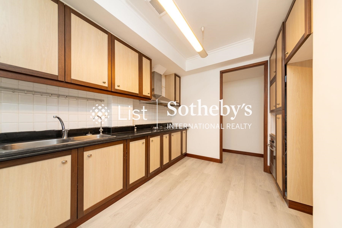 15-21 Broom Road 蟠龍道15-21號 | Kitchen