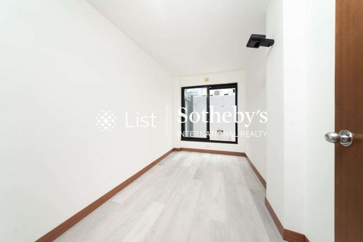 15-21 Broom Road 蟠龍道15-21號 | Second Bedroom