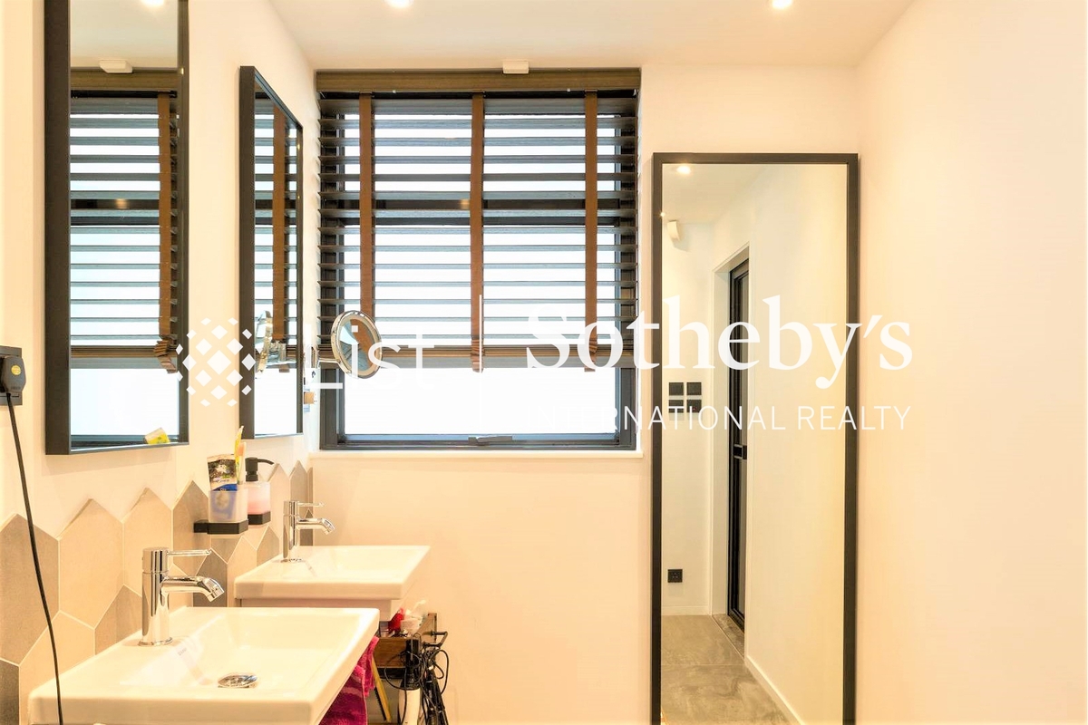 16-20 Broom Road 蟠龍道16-20號 | Master Bathroom