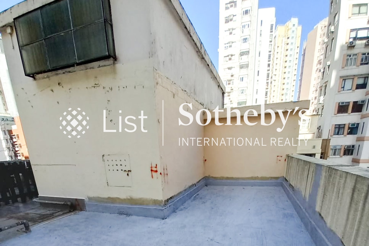 Cheong Ming Building 昌明大樓 | Private Roof Terrace