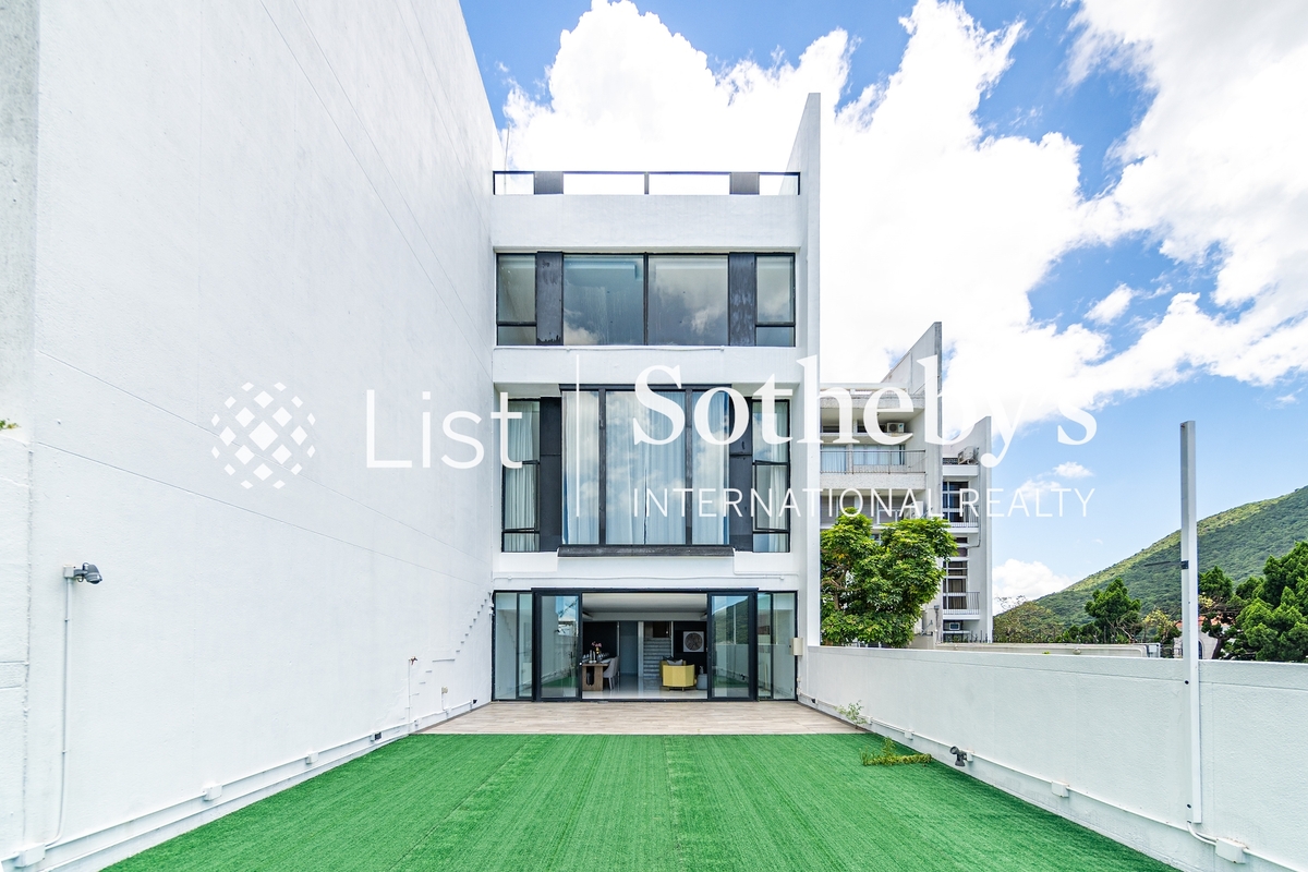 12-22 Black's Link 布力徑12-22號 | Private Garden off Living and Dining Room