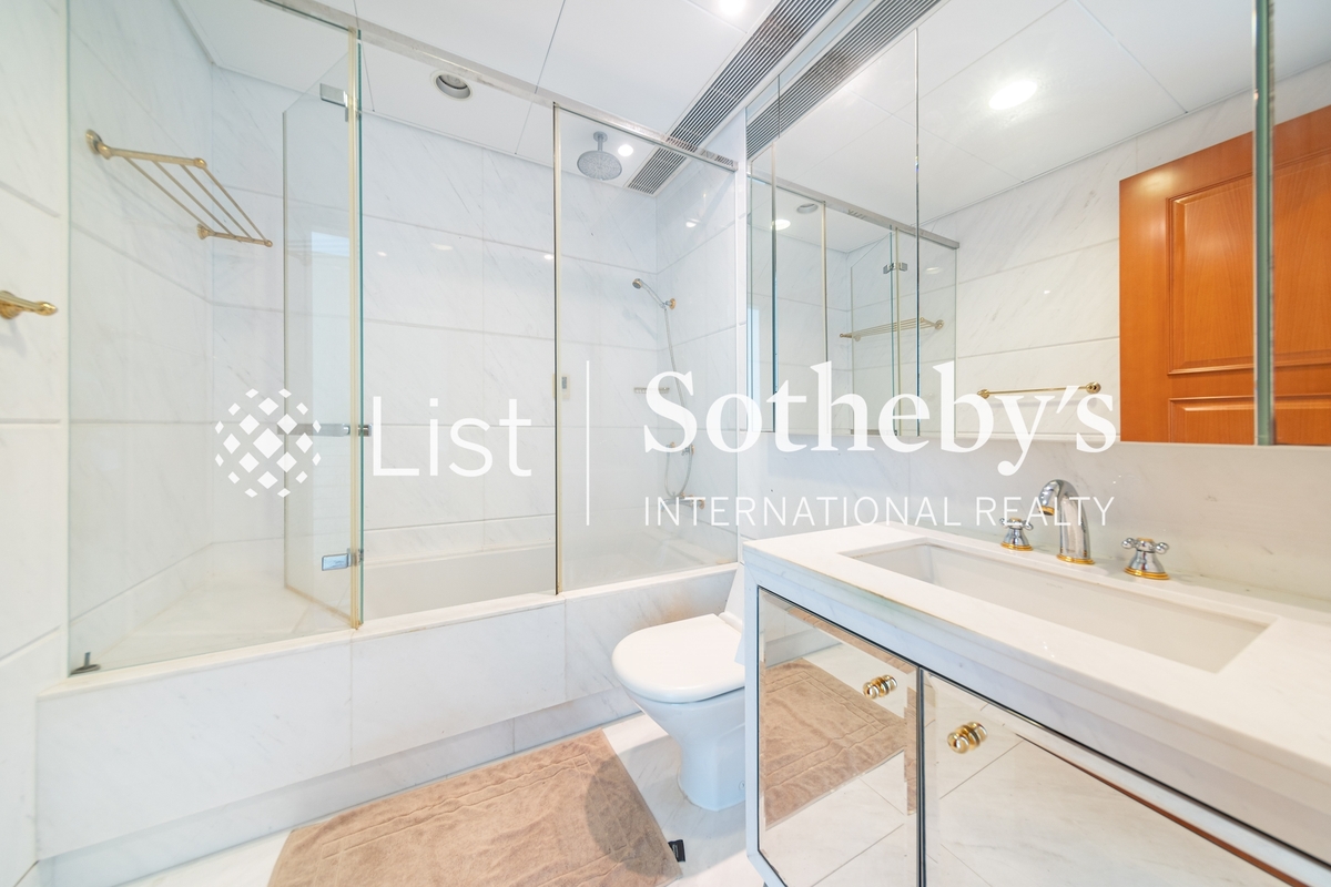 Residence Bel-Air Phase 5 Villa Bel-Air 贝沙湾 5期 洋房 | Fourth En-suite Bathroom