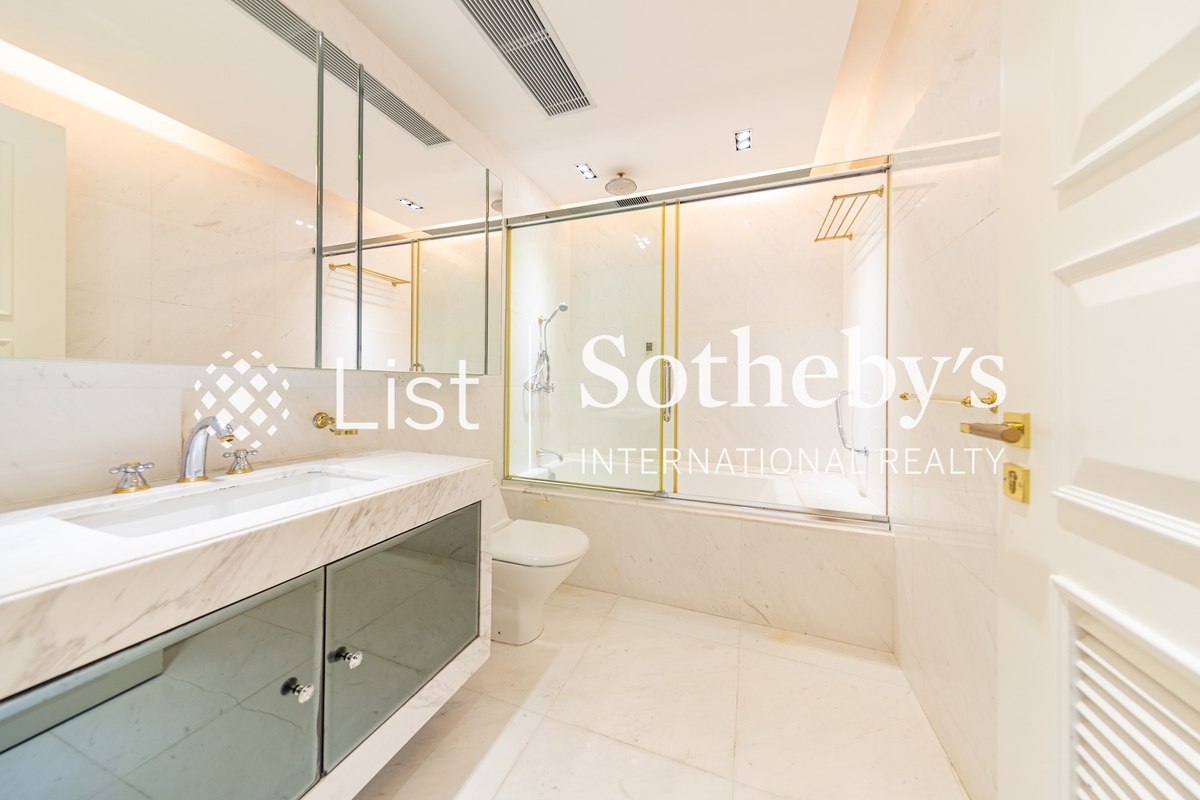 Residence Bel-Air Phase 5 Villa Bel-Air 貝沙灣 5期 洋房 | Fourth En-suite Bathroom
