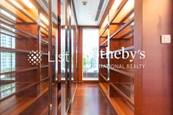 Residence Bel-Air Phase 5 Villa Bel-Air 貝沙灣 5期 洋房 | Walk-in Closet in Master Bedroom 