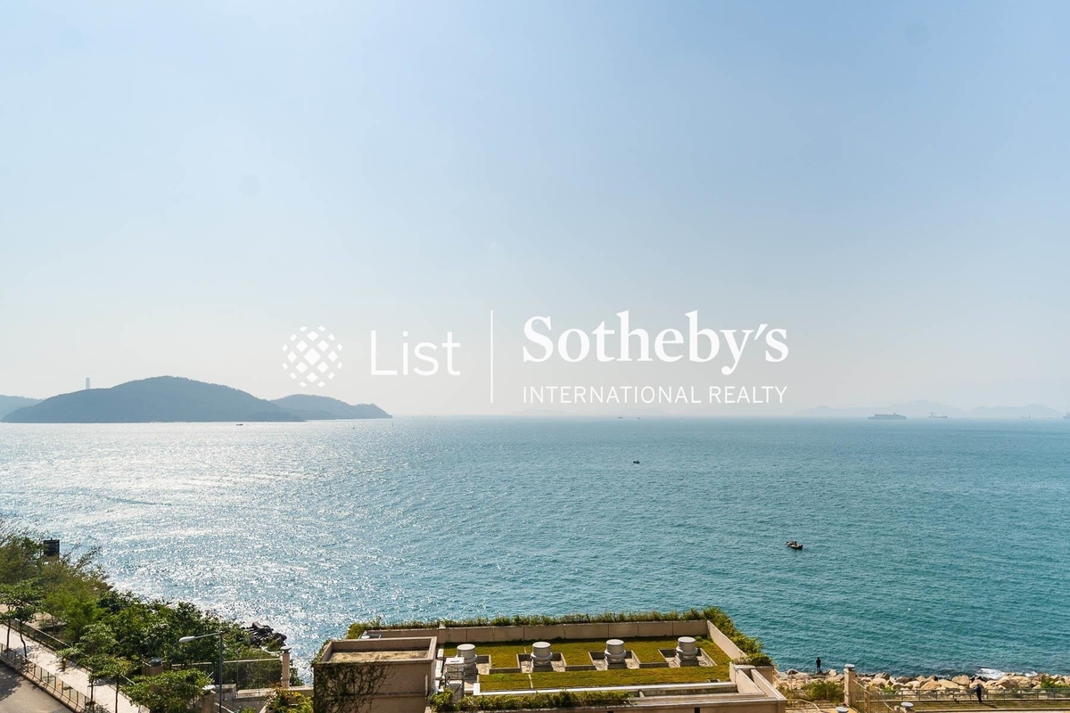 Residence Bel-Air Phase 5 Villa Bel-Air 貝沙灣 5期 洋房 | View from Living and Dining Room