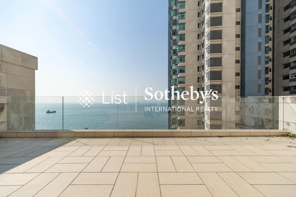 Residence Bel-Air Phase 5 Villa Bel-Air 貝沙灣 5期 洋房 | Private Terrace off Living Room