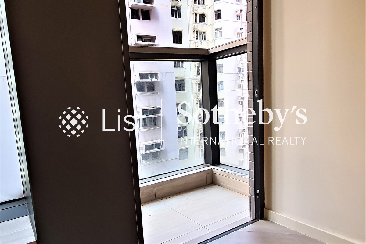 Fleur Pavilia 柏蔚山 | Balcony off Master Bedroom