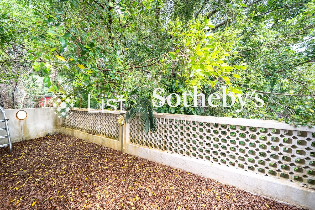 Che Keng Tuk Road 輋徑篤路 | Balcony off Master Bedroom