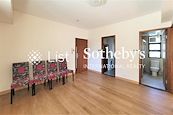 Arbuthnot House 亞畢諾大廈 | Living and Dining Room