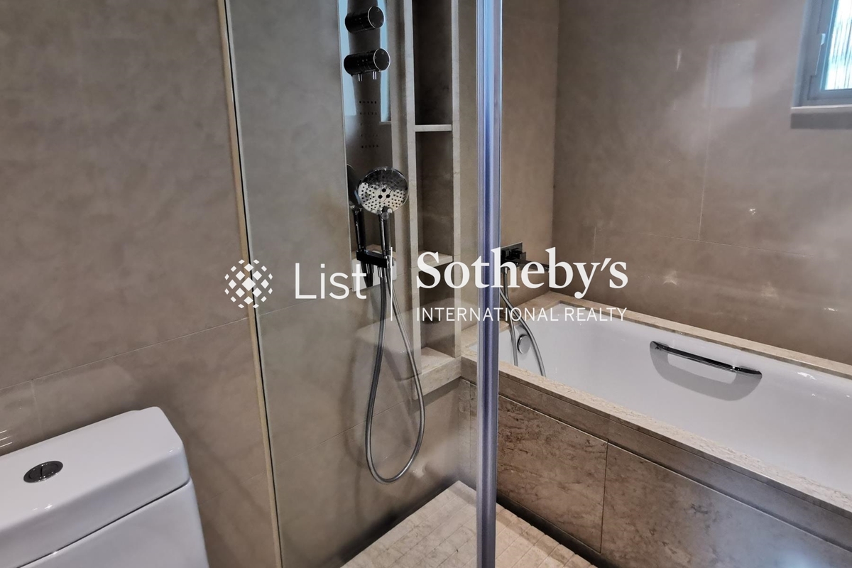 Townplace Kennedy Town Townplace Kennedy Town | Master Bathroom