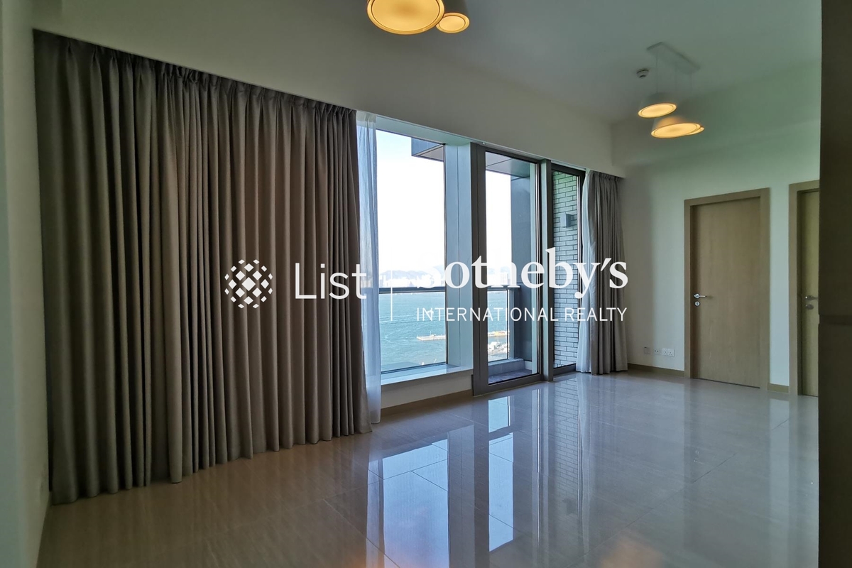 Townplace Kennedy Town Townplace Kennedy Town | Living and Dining Room