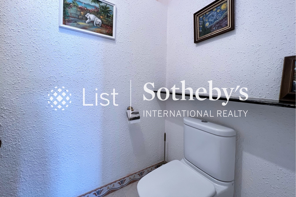 19-25 Horizon Drive 海天徑 19-25 號 | Guest Powder Room