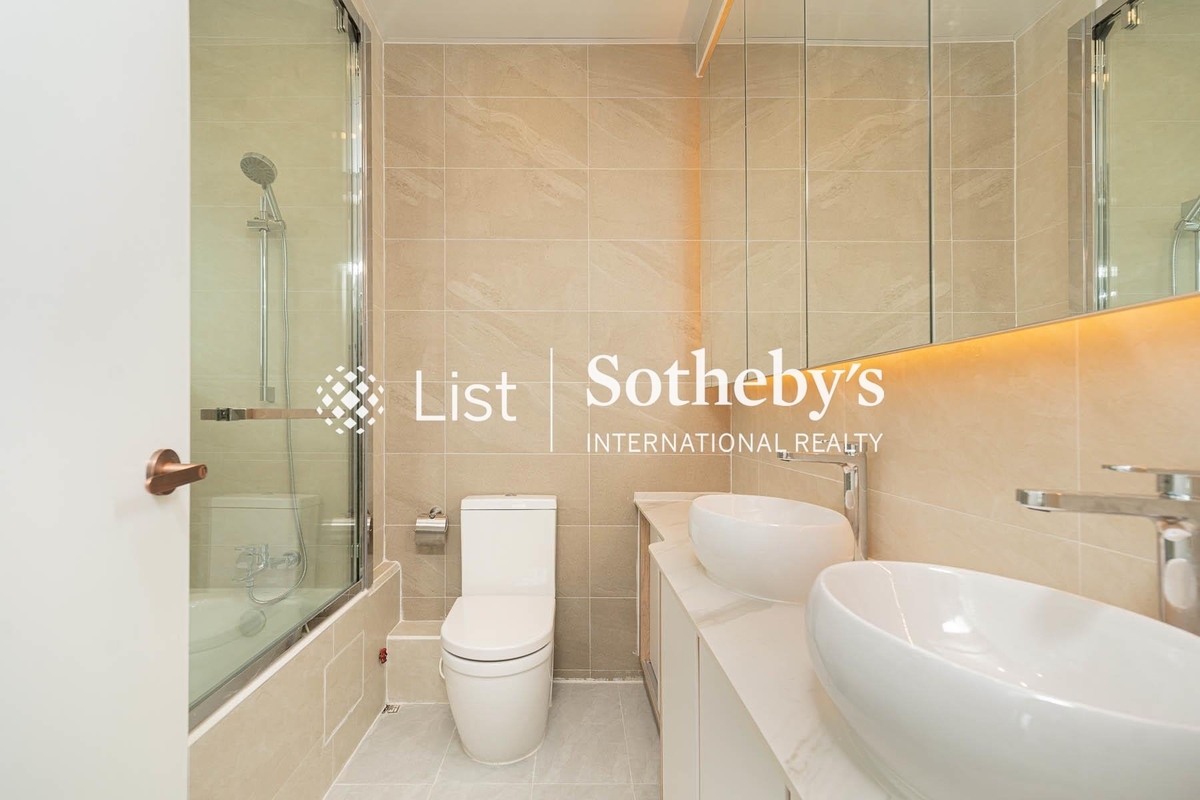 Nos. 51-53 Stanley Village Road 赤柱村道51-53號 | Master Bathroom