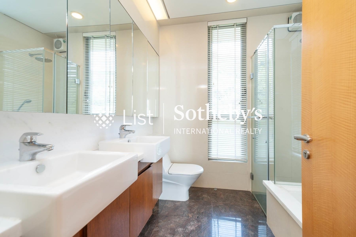 No. 68 Mount Davis Road 摩星嶺道68號 | Master Bathroom