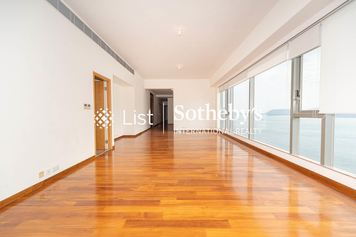 No. 68 Mount Davis Road 摩星嶺道68號 | Living and Dining Room