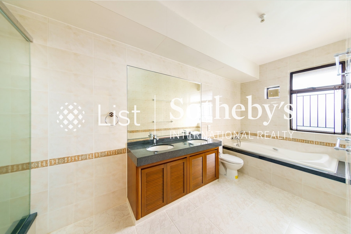 The Manhattan 曼克頓花園 | Master Bathroom