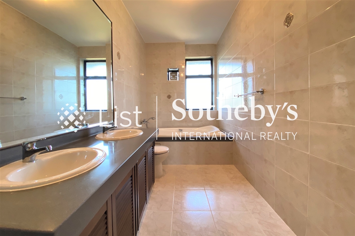 The Manhattan 曼克頓花園 | Master Bathroom