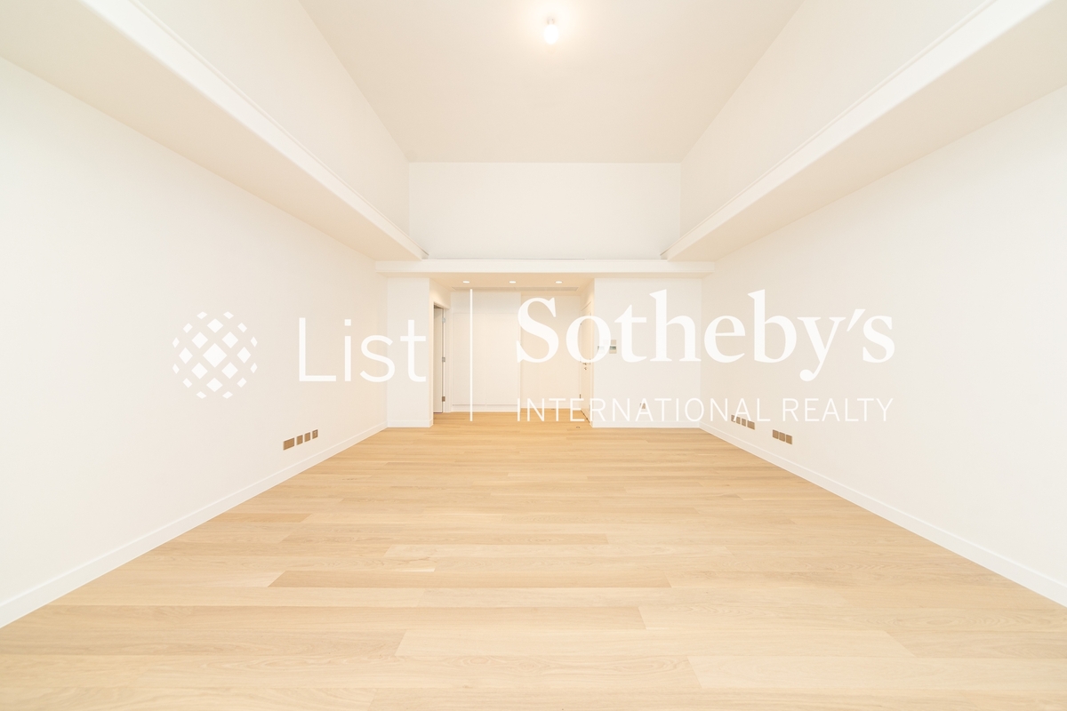 No. 84 Peak Road 山頂道84號 | Master Bedroom