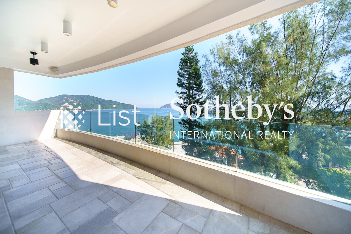 Faber Villa 輝百苑 | Balcony off Living and Dining Room