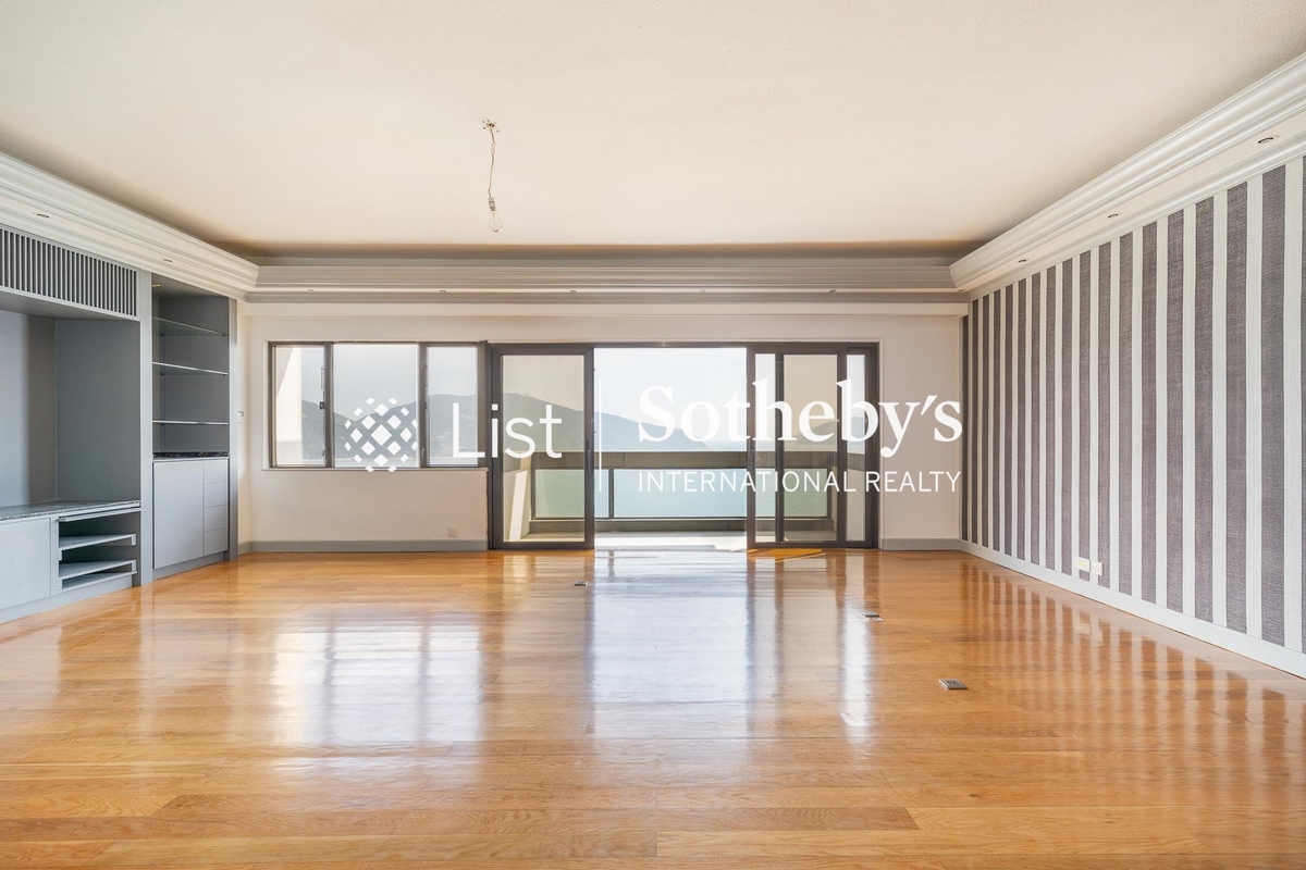 Belgravia Heights 碧濤閣 | Living and Dining Room