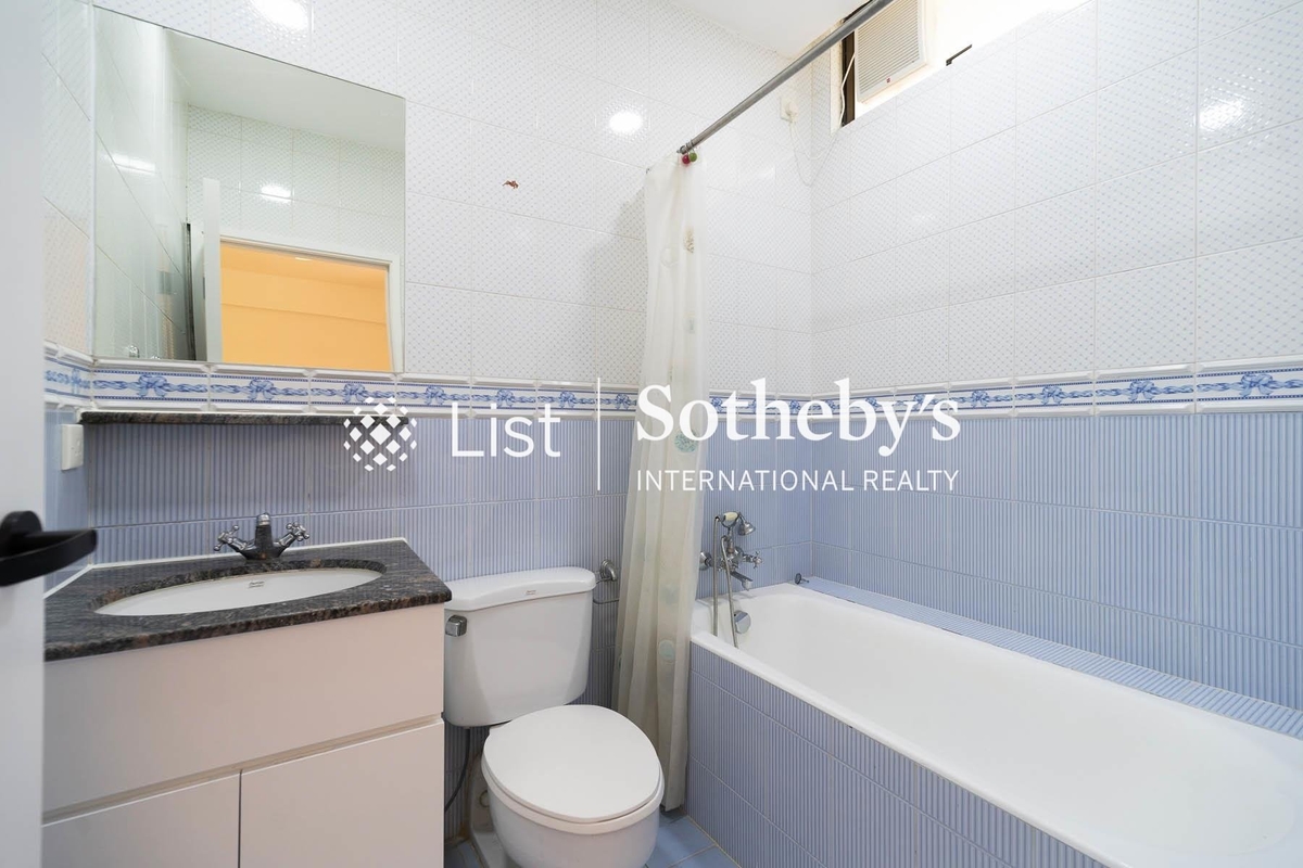 Belgravia Heights 碧濤閣 | Third En-suite Bathroom