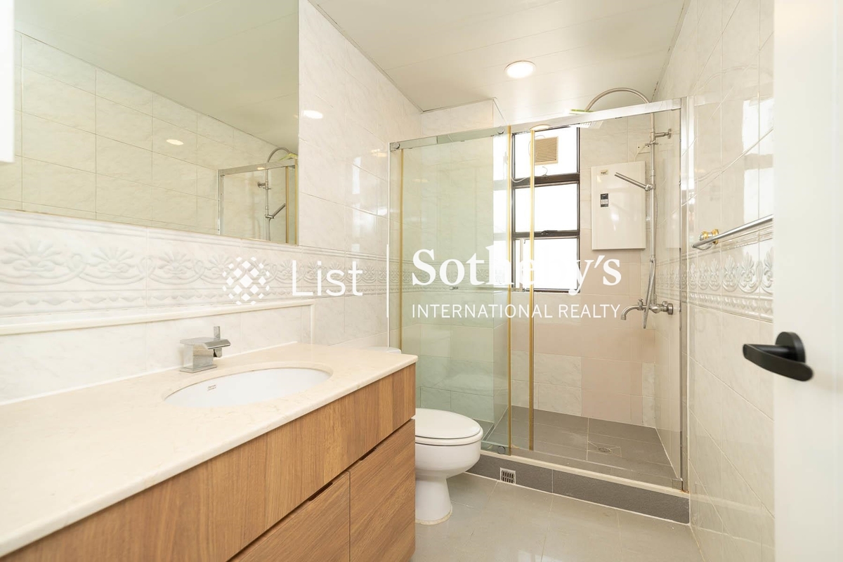 Belgravia Heights 碧濤閣 | Second En-suite Bathroom