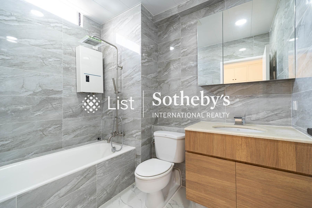 Belgravia Heights 碧濤閣 | Master Bathroom